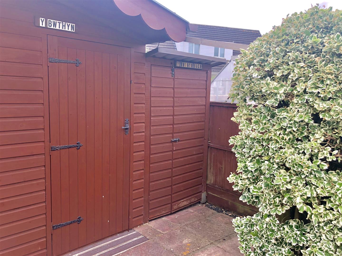 GARDEN SHED